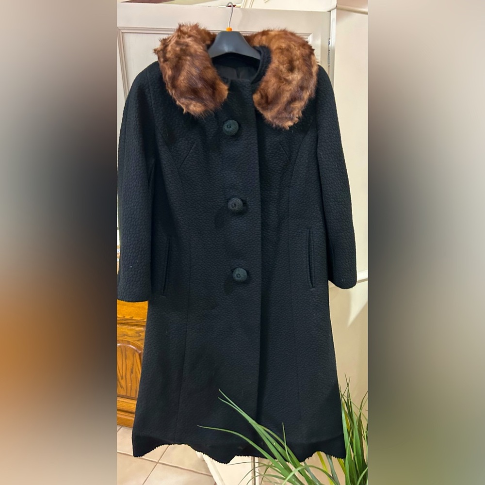 Very Vintage AMAZING  Wool/fur ladies coat A MUST SEE !!